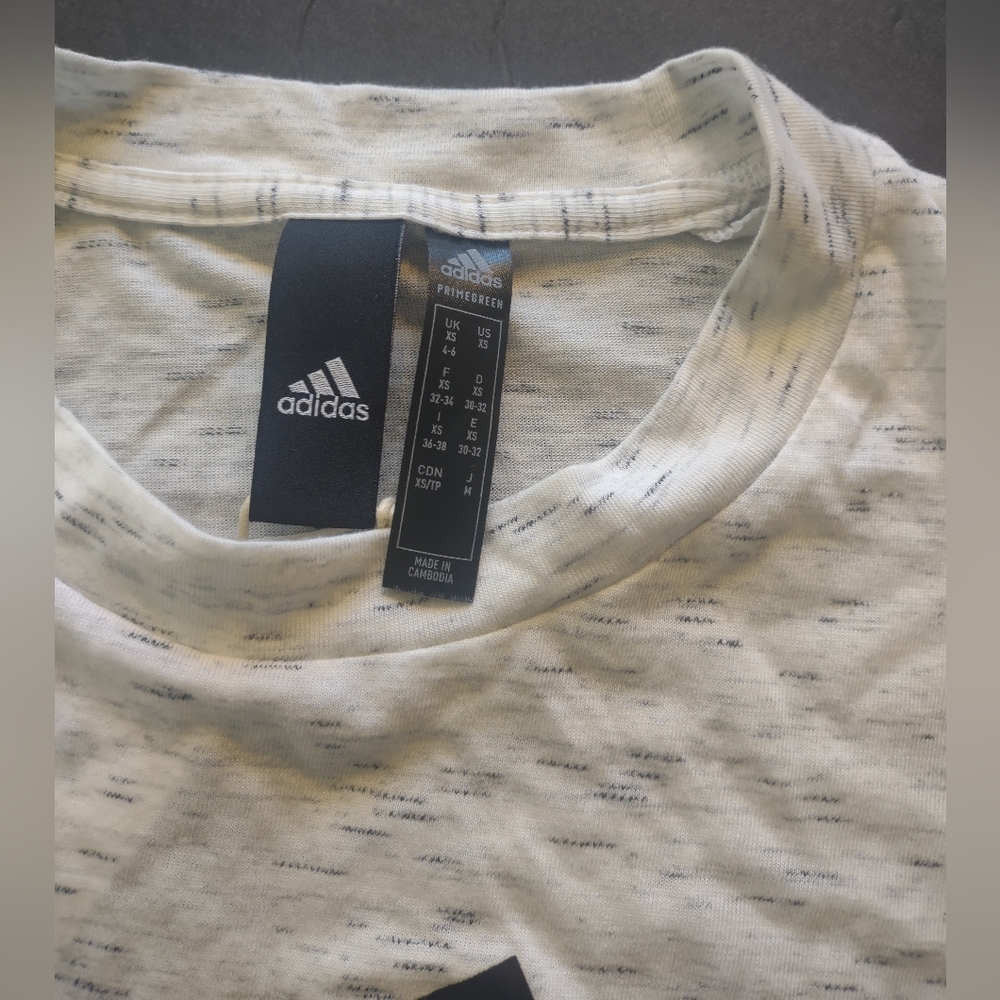Women's xs adidas grey and black logo long sleeve tee. New with tags. - Picture 3 of 4